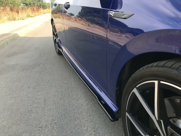 OneWay sideskirt aanzets glanzend zwart passend voor VW Golf 8 R 