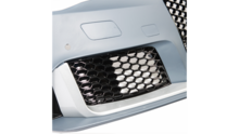Sport look voorbumper inclusief glanzend zwarte honingraat grill passend voor Audi A3 8V model 2012 - 2016 met parkeersensoren